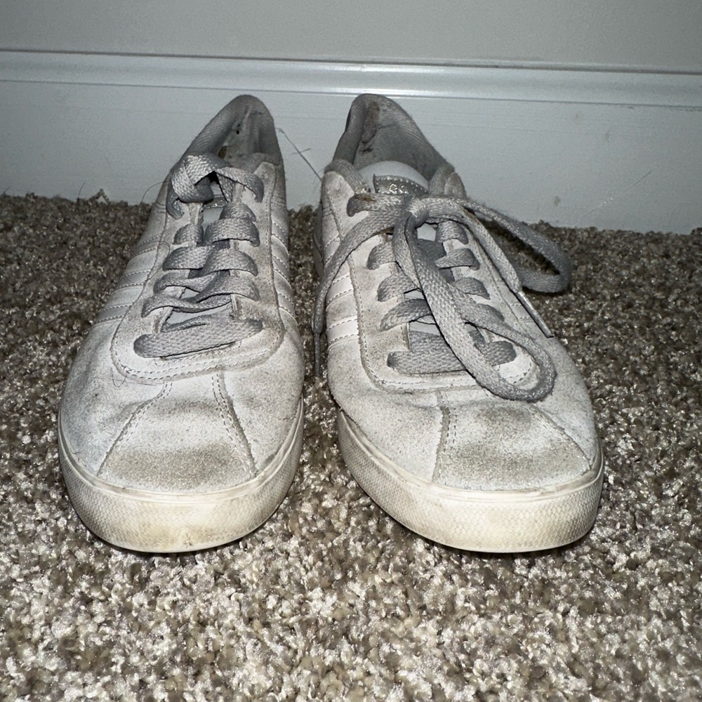 Adidas grey sneakers